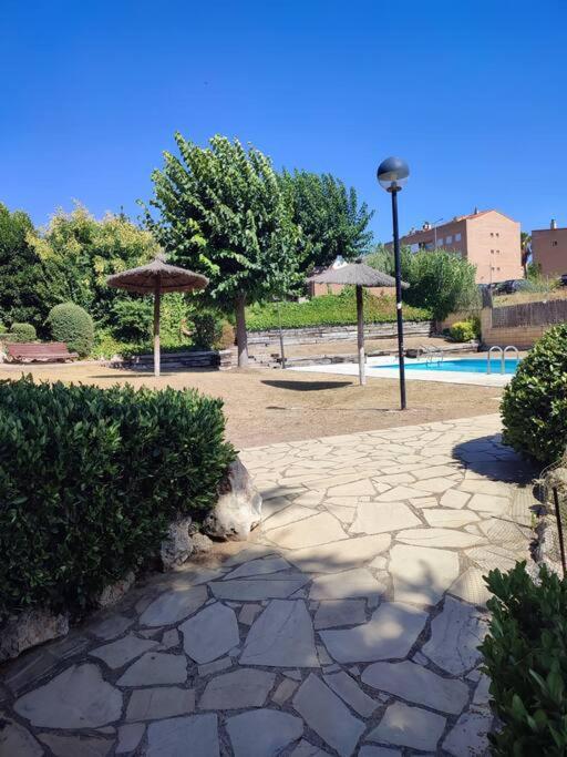 Duplex Con Piscina En Rubi Apartment Exterior photo